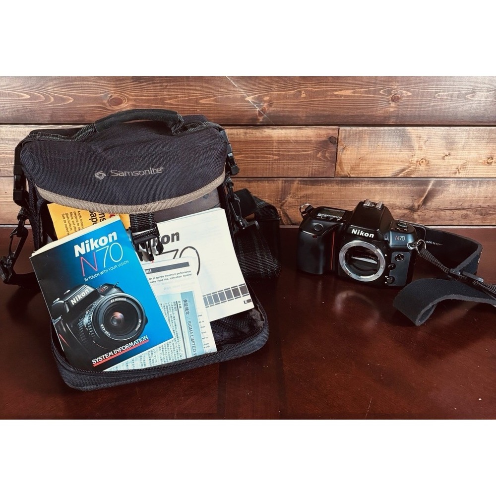 Nikon N70 35mm Film SLR Nikon AF Nikkor 35-80mm Lens Untested Includes Bag